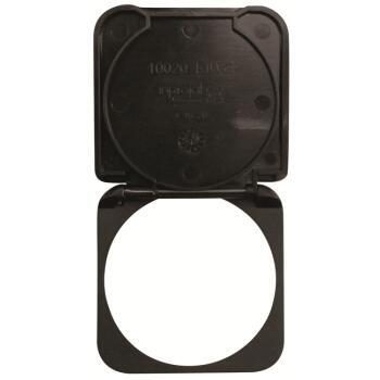 Capot de protection rabattable pour prise