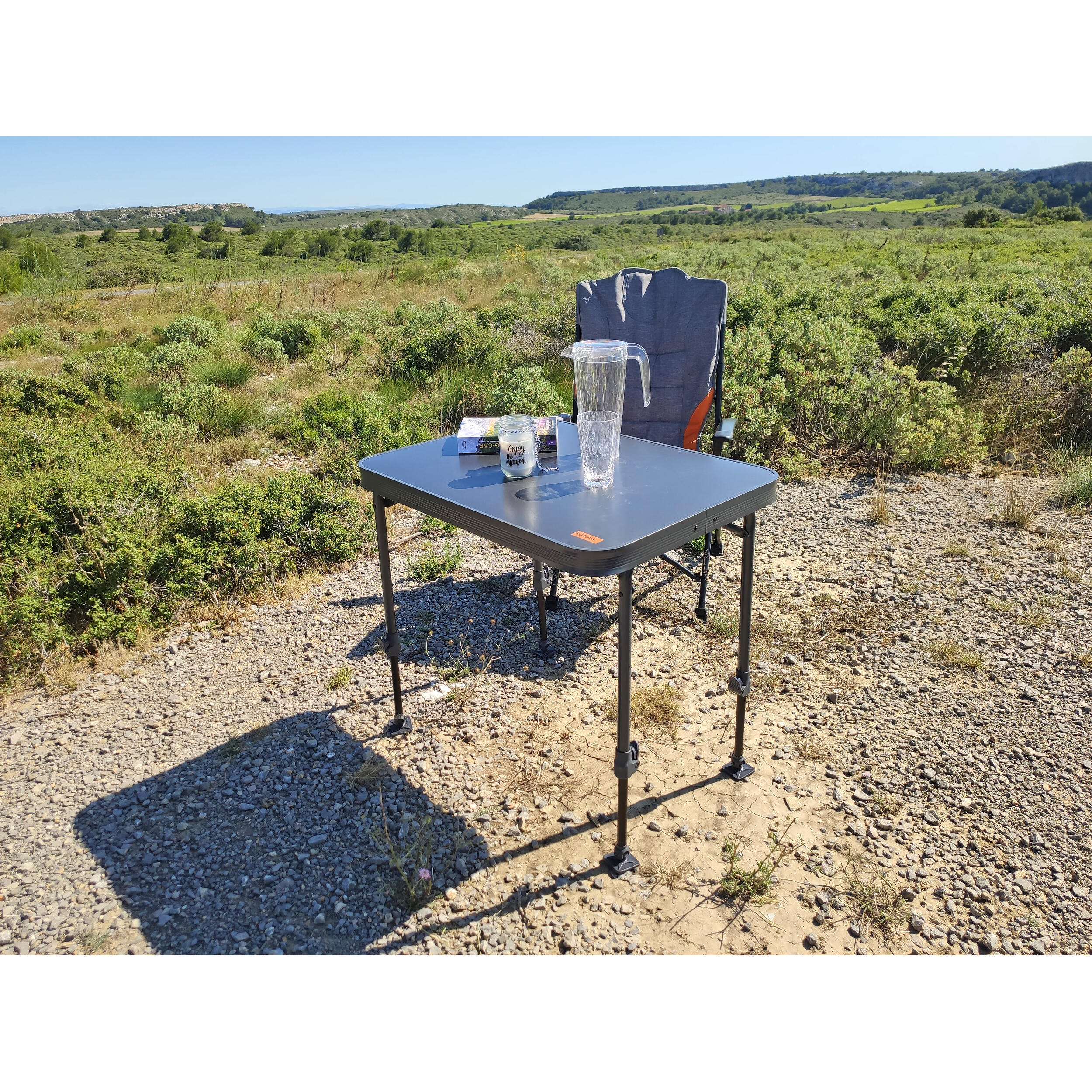 Table de camping Amica : - Modèle : 4 personnes
