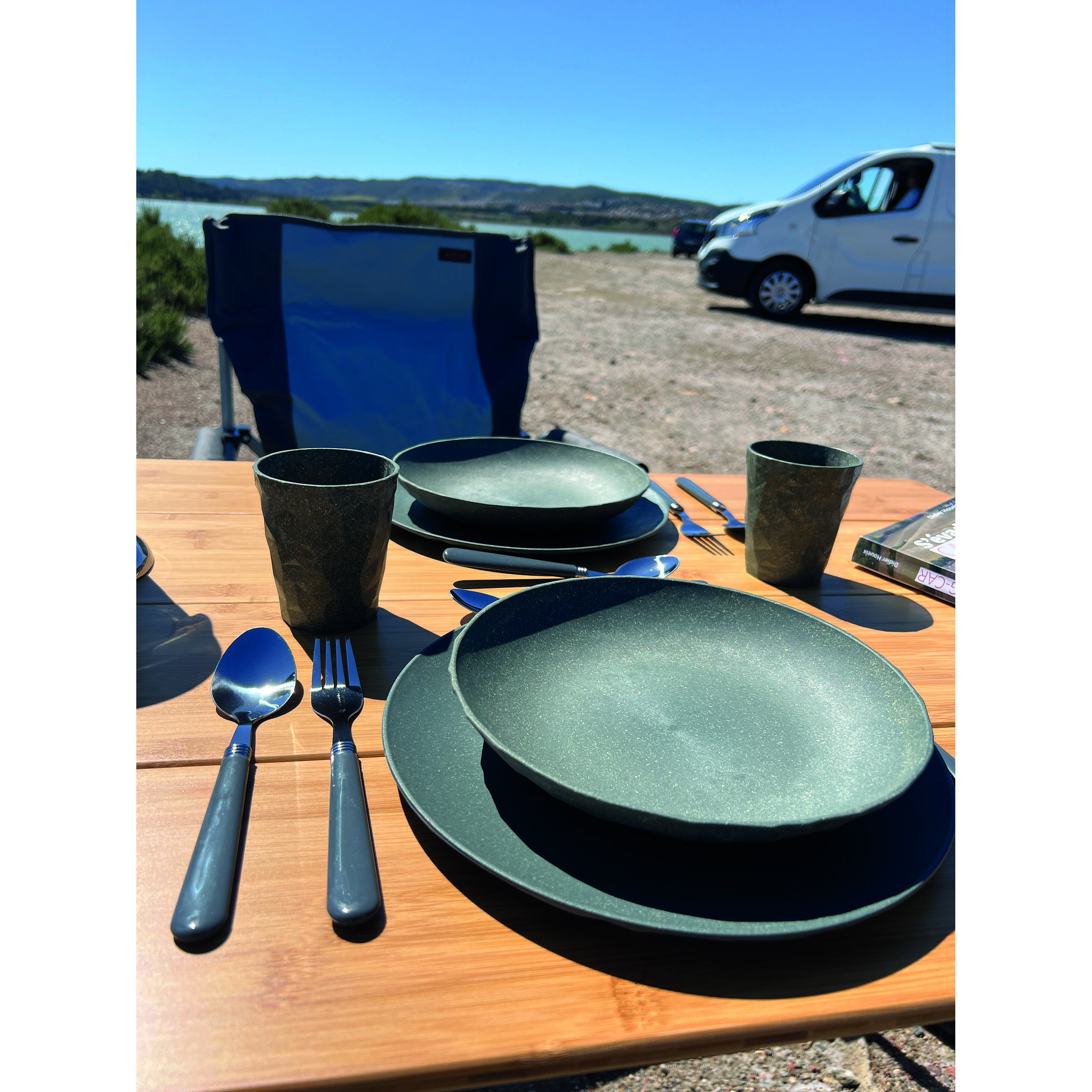 Set de 24 couverts de camping