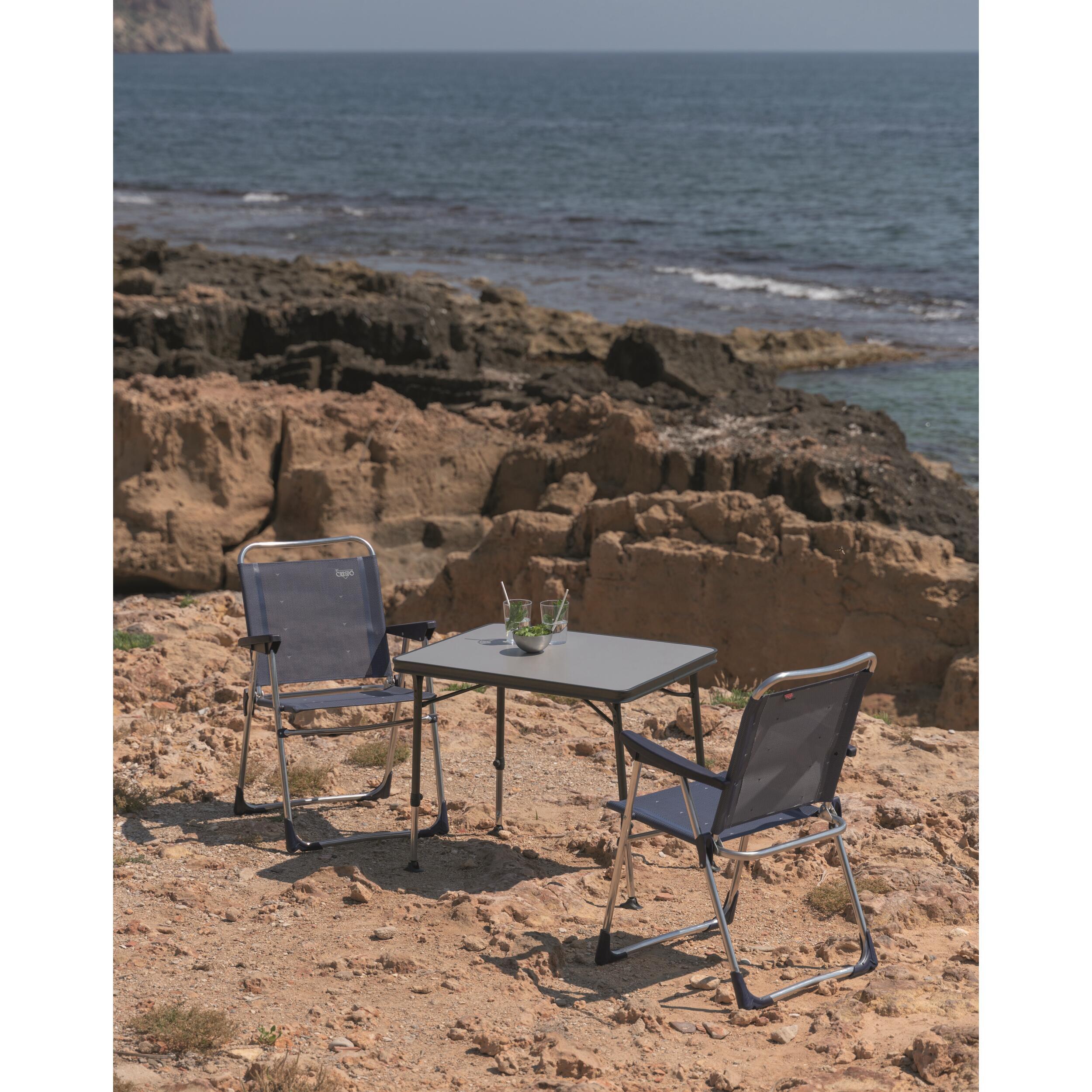 Table rectangulaire grise : 81x61cm