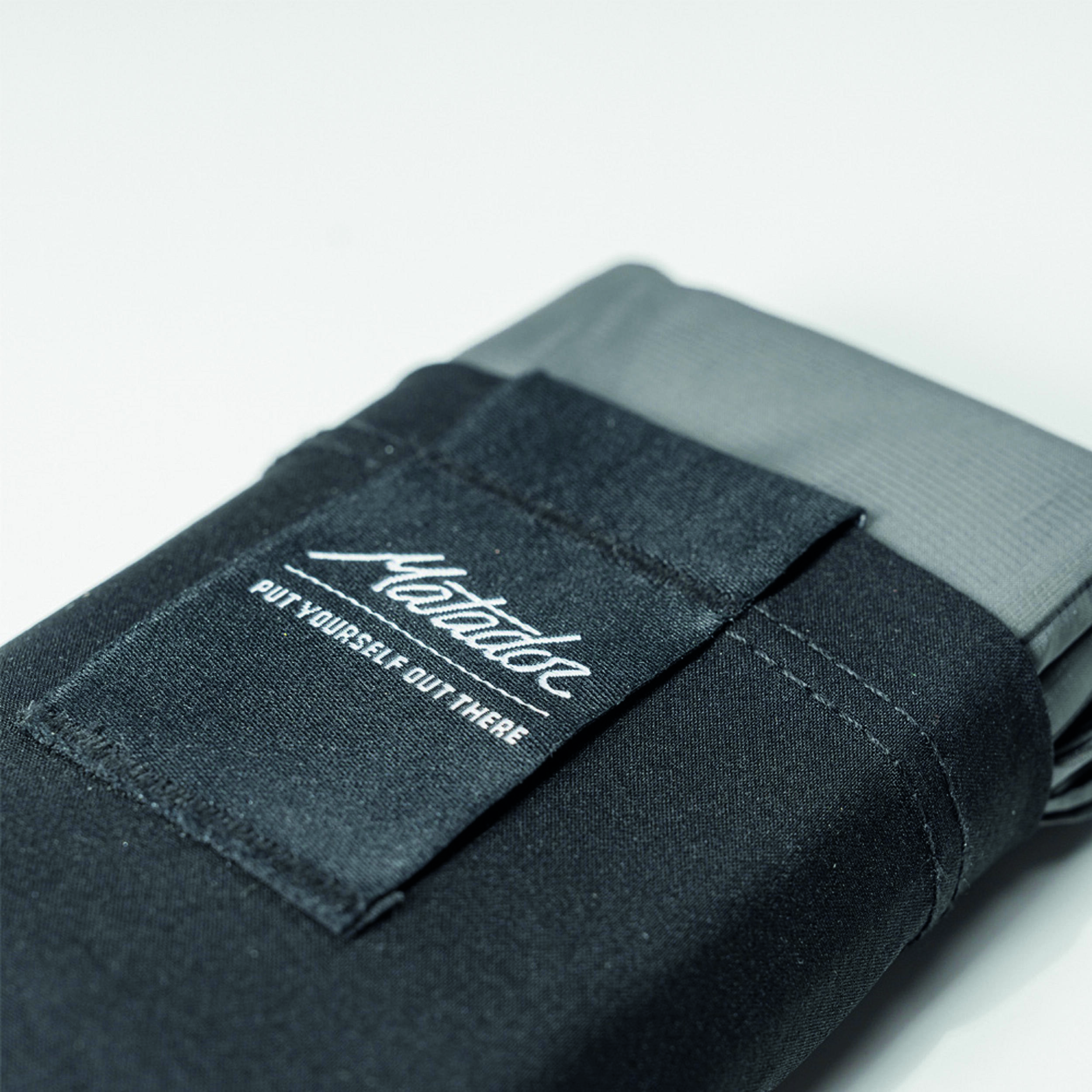 Couverture de poche : Noir