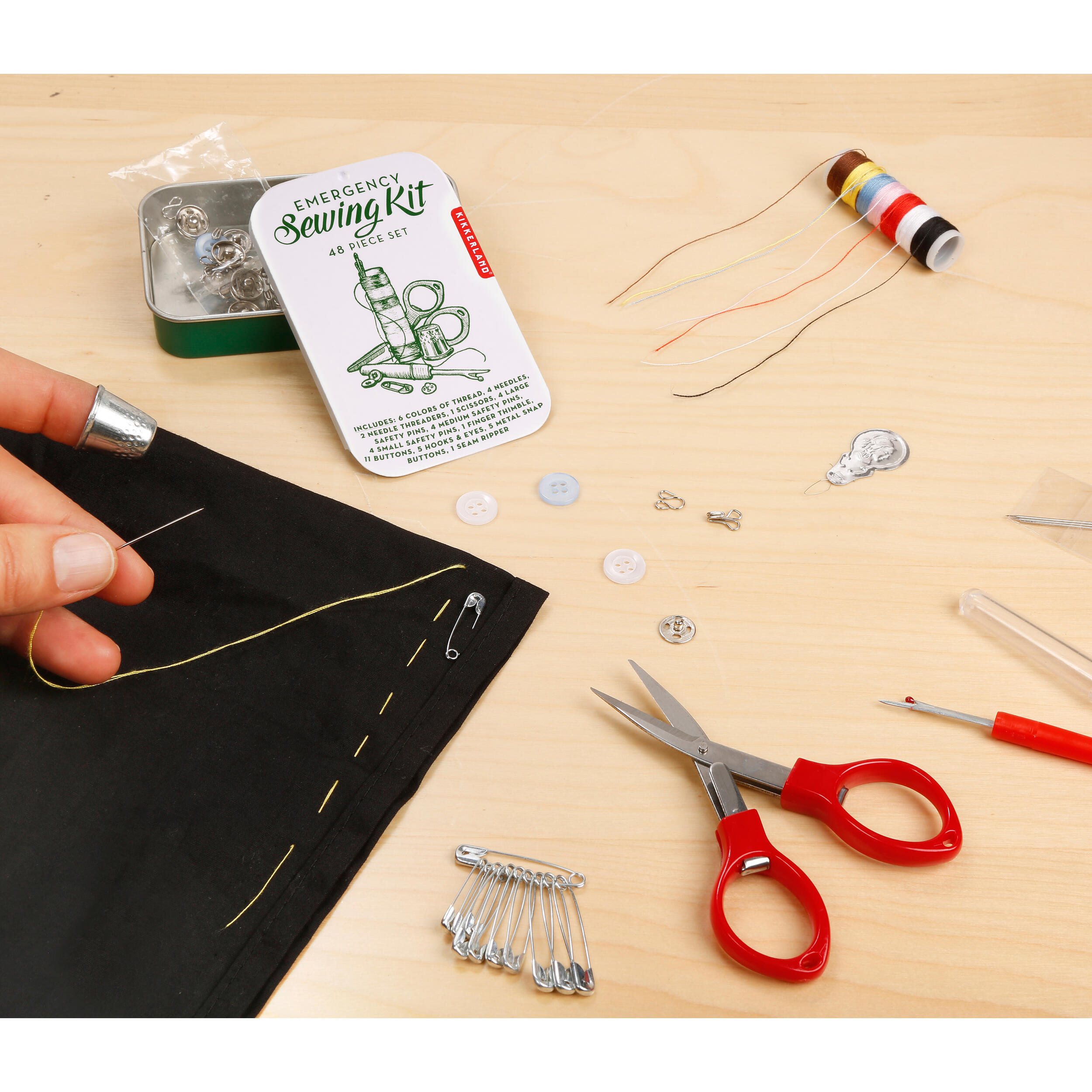 Kit de couture de voyage compact